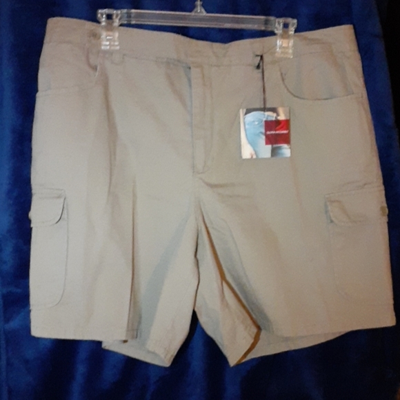 Gloria Vanderbilt Pants - SALE💖Gloria Vanderbilt Cargo Shorts